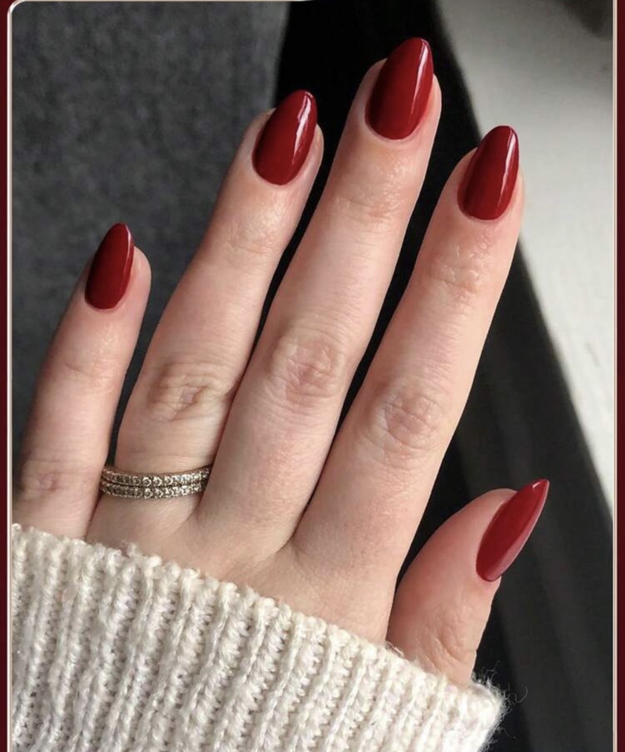 24pcs/Set Short Oval Nude Glossy Nail Stickers Burgundy