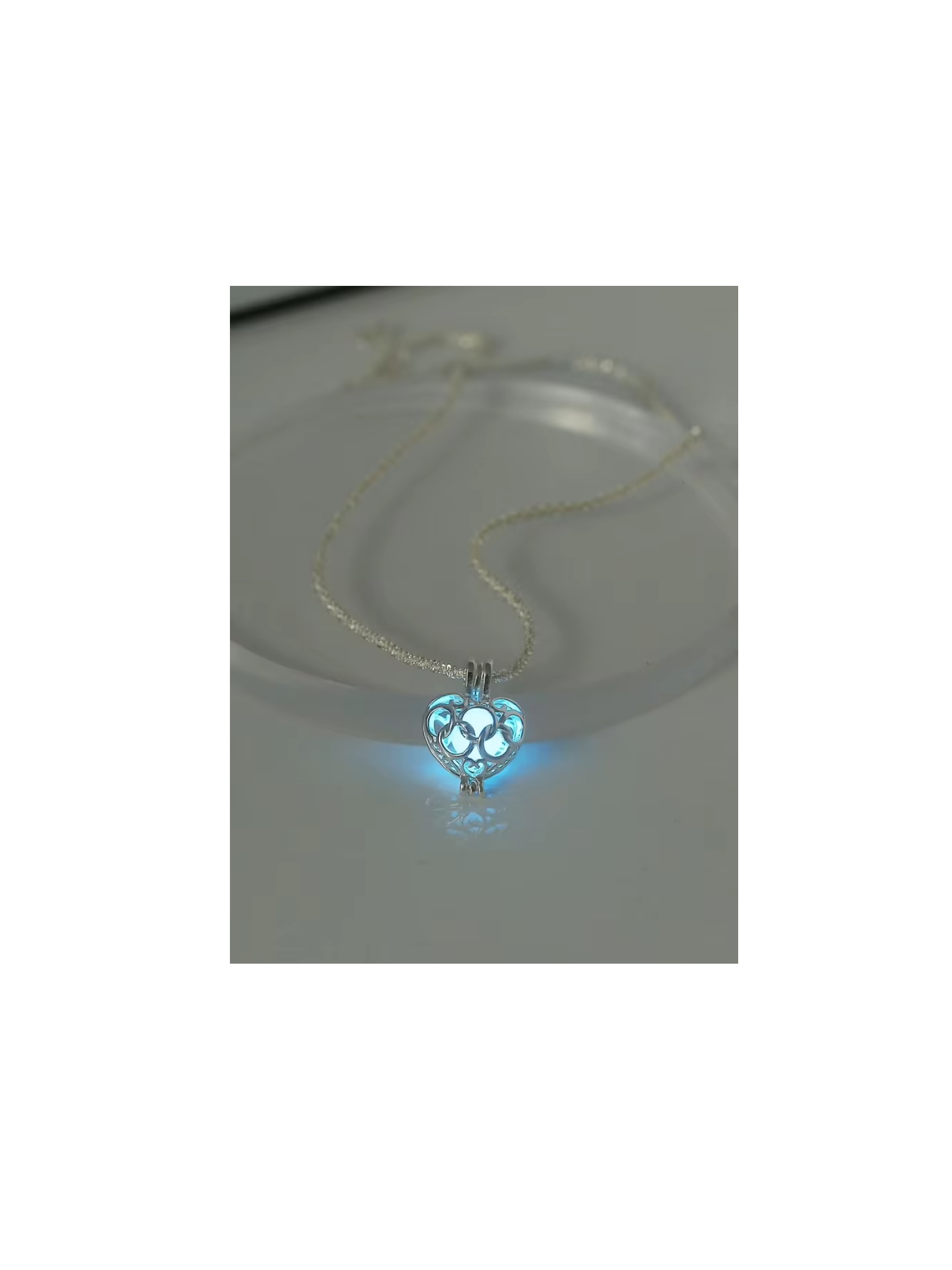 Shiny Heart Luminous Pendant Necklace
